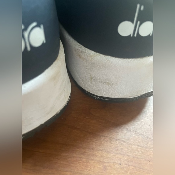 Diadora Running Shoes - Picture 6 of 12